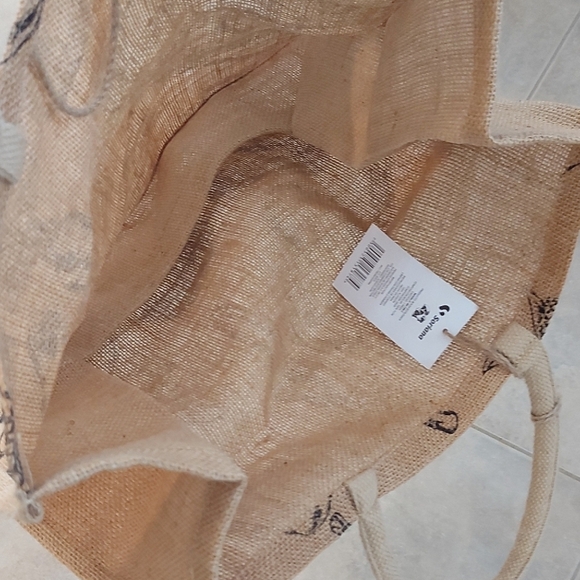 Soriana Jute Tote Bag with Vegetable Design - Picture 6 of 8